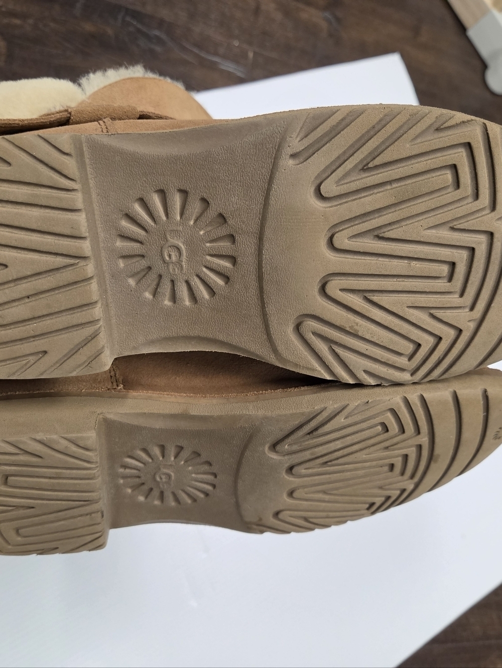 UGG Romely Short Buckle Chestnut Boots - Women's Size 9 - Picture 8 of 9